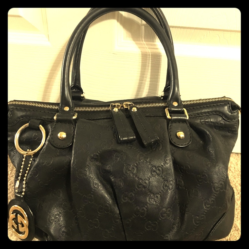 Authentic, leather Gucci handbag/crossbody.